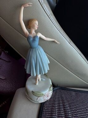 10” Vintage Blue Ballerina Figurine Decorative Accent Music Wind-Up